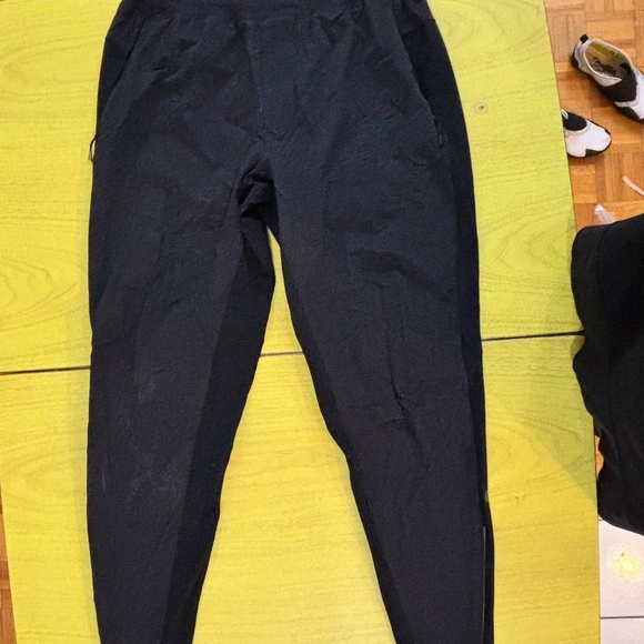 mens Lululemon joggers - Picture 2 of 8